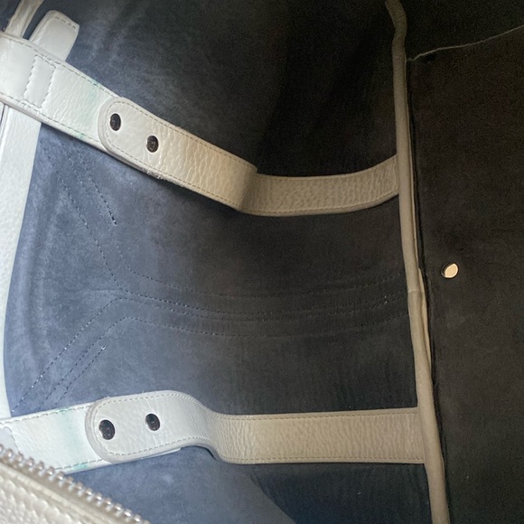 YVES SAINT LAURENT White Pebbled Leather Large Obi Bowler Bag w/ Zippered Pouch - Picture 14 of 16